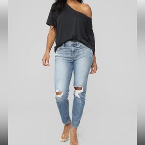 Distressed High Rise Mom Jeans